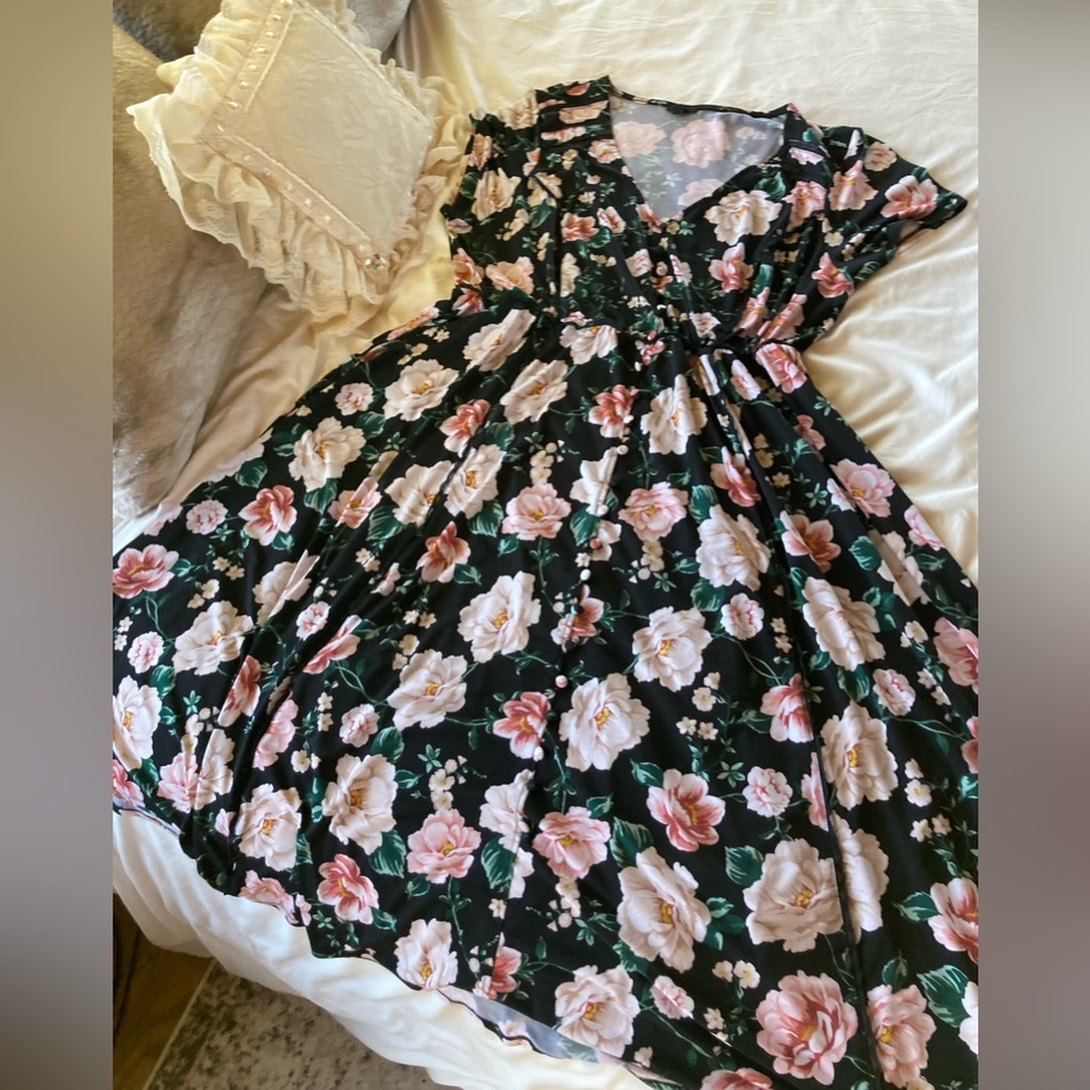 Torrid Black Floral Studio Knit Button Midi Dress Size 2
